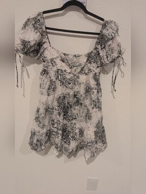 Olivaceous Black & White Toile Puff-Sleeve Mini Dress Nwot